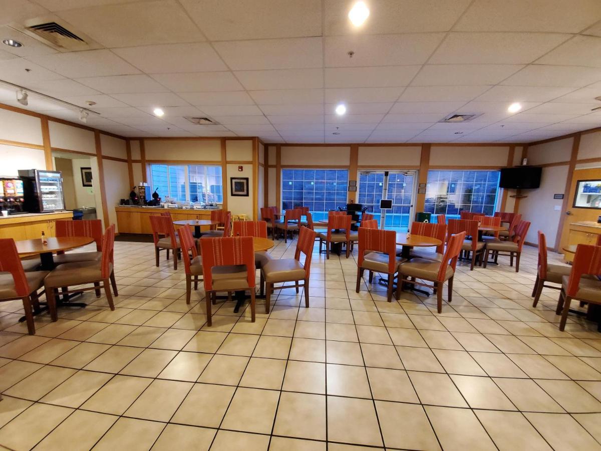 Hotel Country & By Radisson, Bend, Or 2*