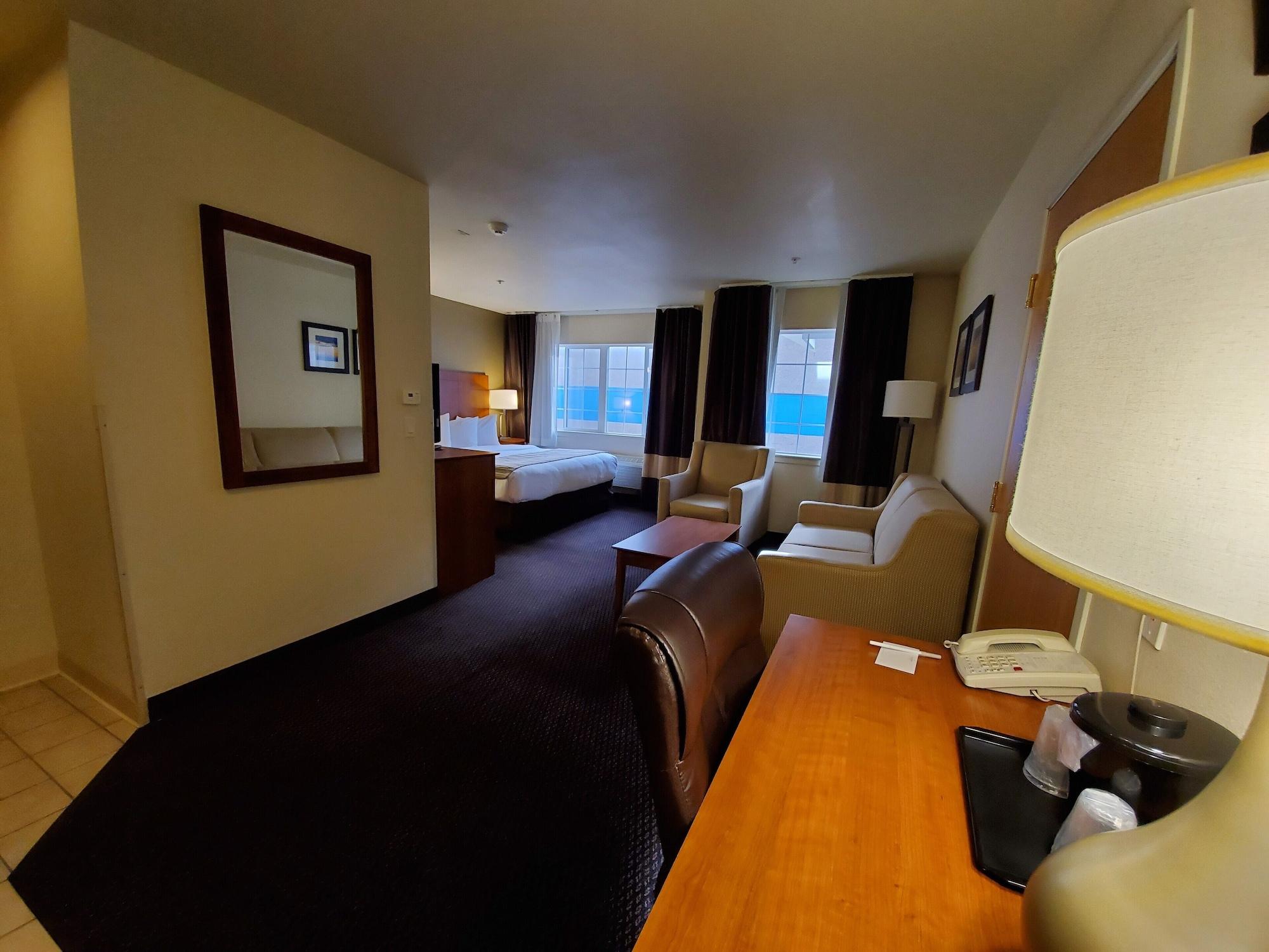 Country & By Radisson, Bend, Or Hotel