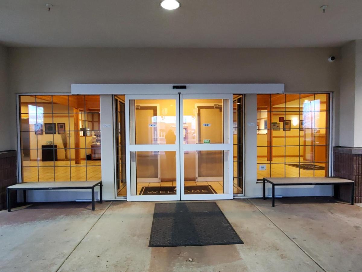 Hotel Country & By Radisson, Bend, Or 2*