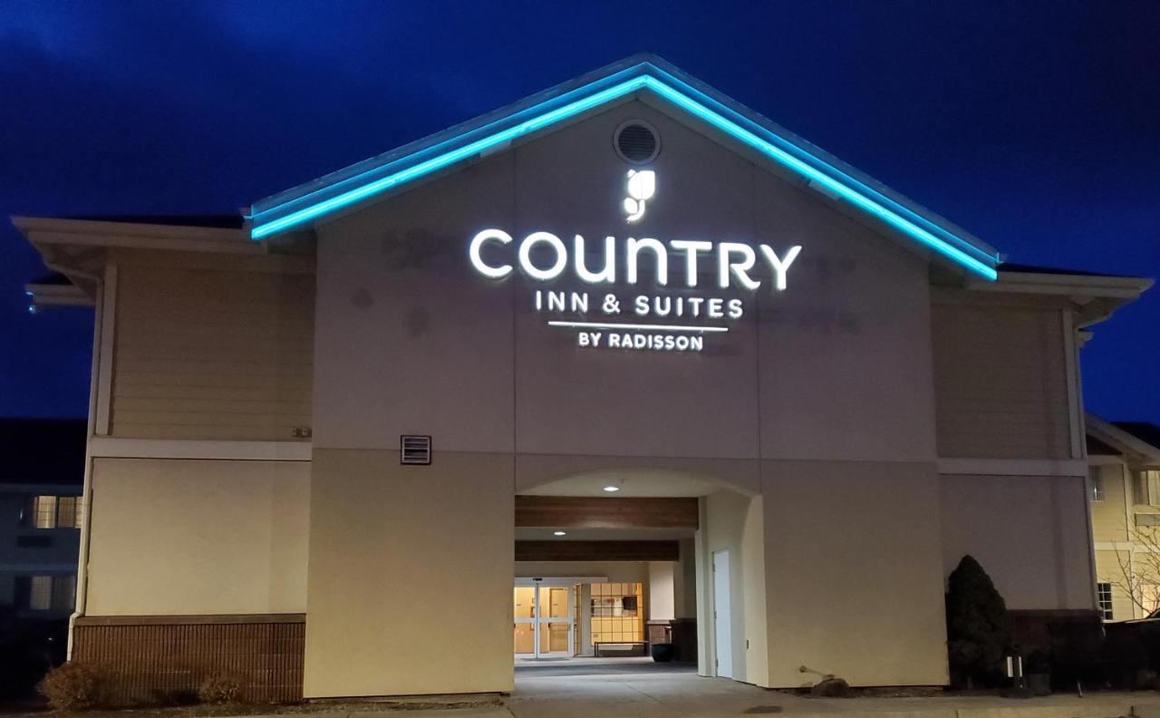 Country & By Radisson, Bend, Or Hotel