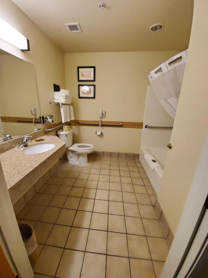 Hotel Country & By Radisson, Bend, Or Bend