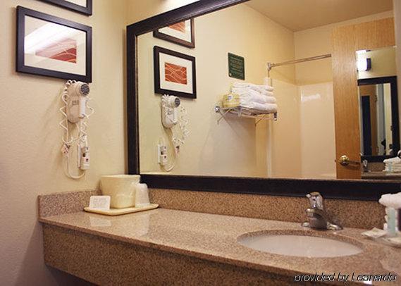 Country & By Radisson, Bend, Or 2*